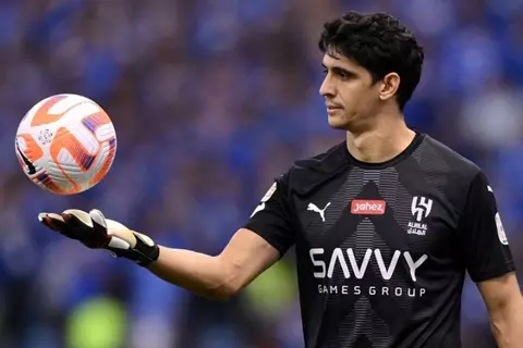 تقارير: الهلال السعودي يتفق على تجديد عقد بونو 